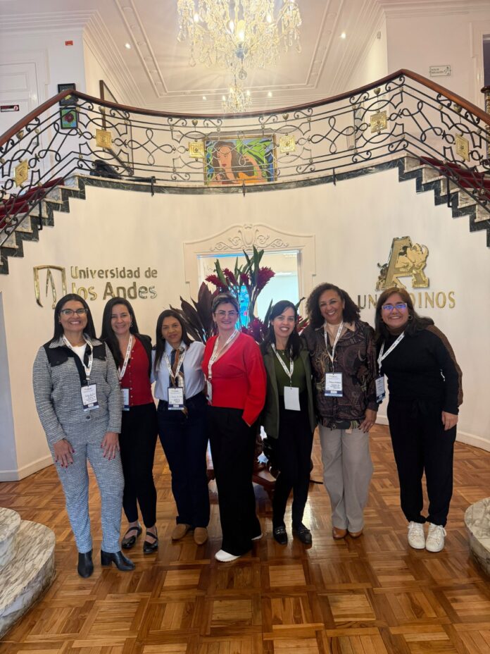 Itaquaquecetuba participa de imersão educacional sobre alfabetização na Colômbia