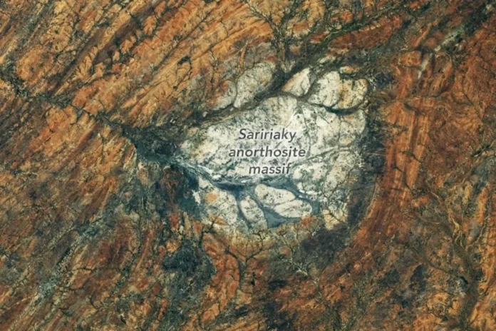 Maciço de Saririaky: Nasa registra formação rochosa em Madagascar com características da Lua