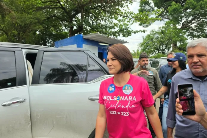 Michelle Bolsonaro faz história ao se tornar a primeira ex-primeira-dama eleita no Brasil
