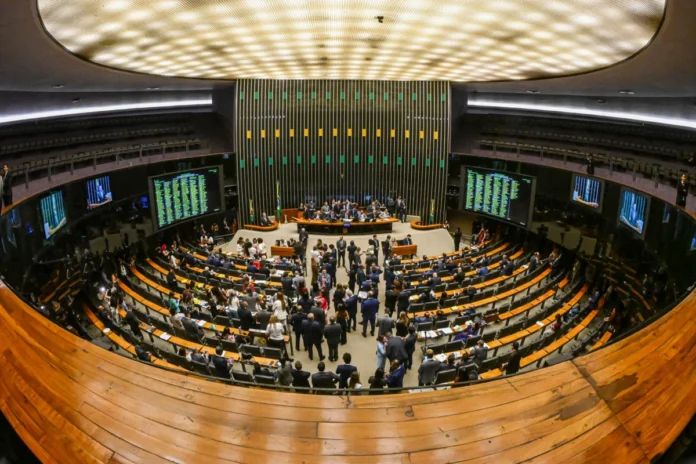 Pesquisa Exata OP revela cenário espontâneo para deputado federal no Distrito Federal