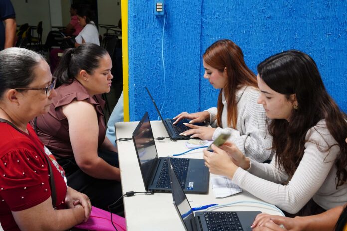 Processo seletivo para empresa de e-commerce mobiliza população na Subsecretaria da Juventude - foto 1
