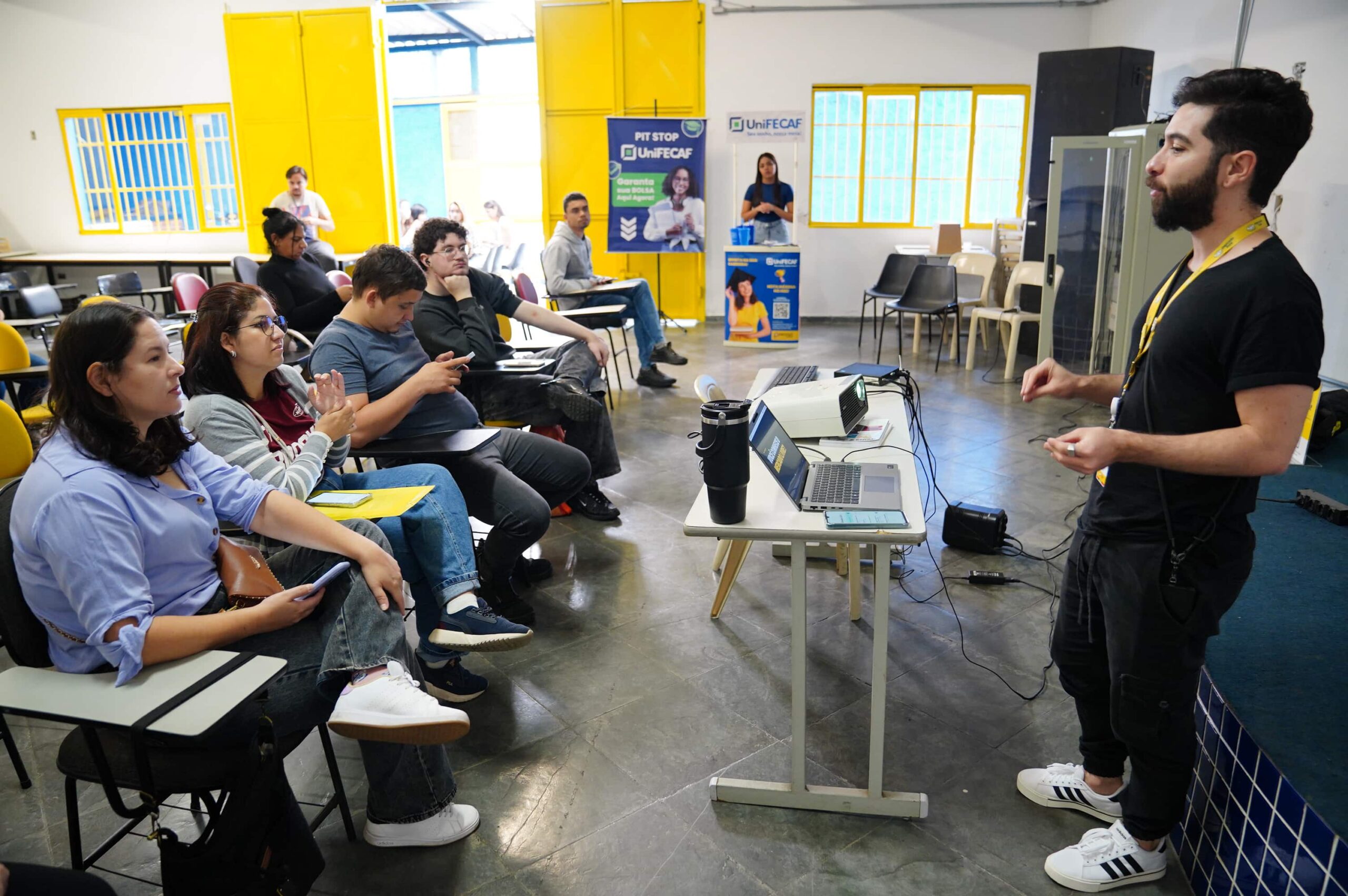 Processo seletivo para empresa de e-commerce mobiliza população na Subsecretaria da Juventude - foto 2