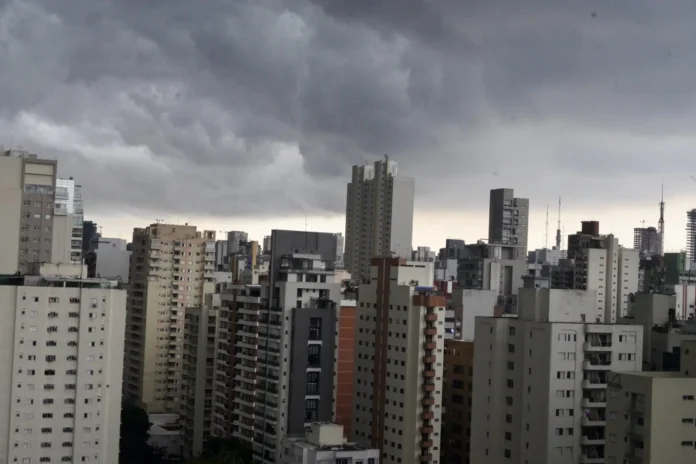 Tempo instável e risco de temporais colocam Estado de SP em alerta nesta sexta-feira (30)